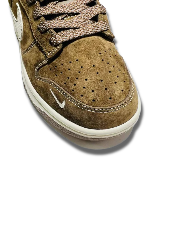 Nike SB Dunk Brown