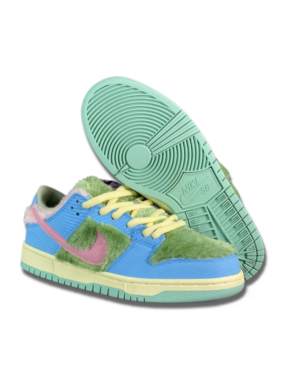VELUXE Nike SB Dunk