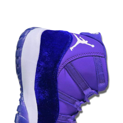 Air Jordan 11 Retro in Purple