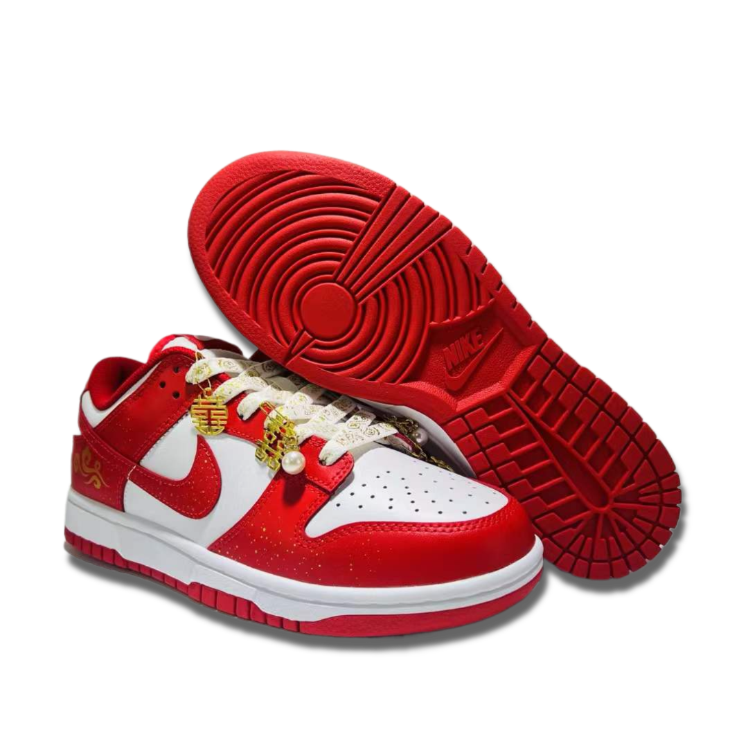 Nike SB Dunk Low in Red