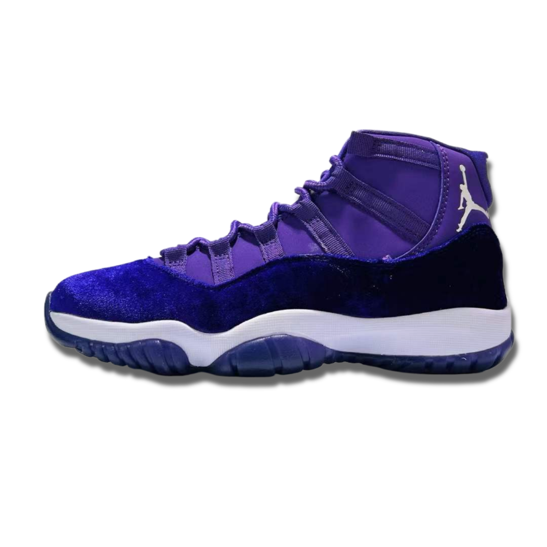 Air Jordan 11 Retro in Purple