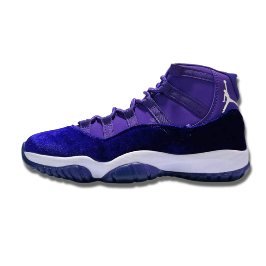 Air Jordan 11 Retro in Purple