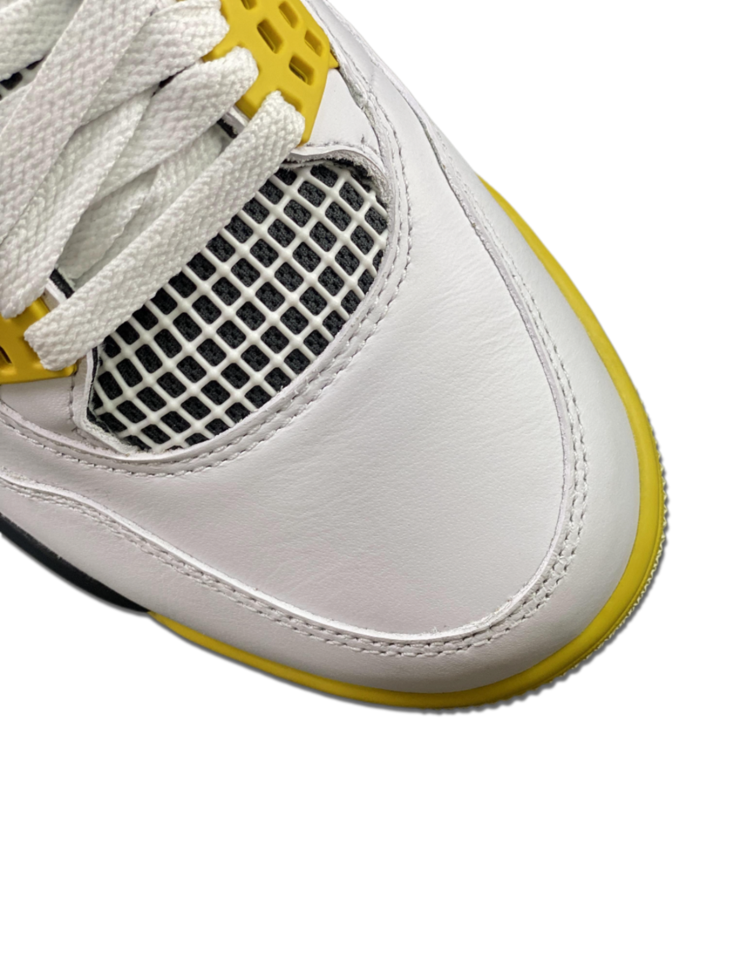 Air Jordan 4 Retro “White Thunder