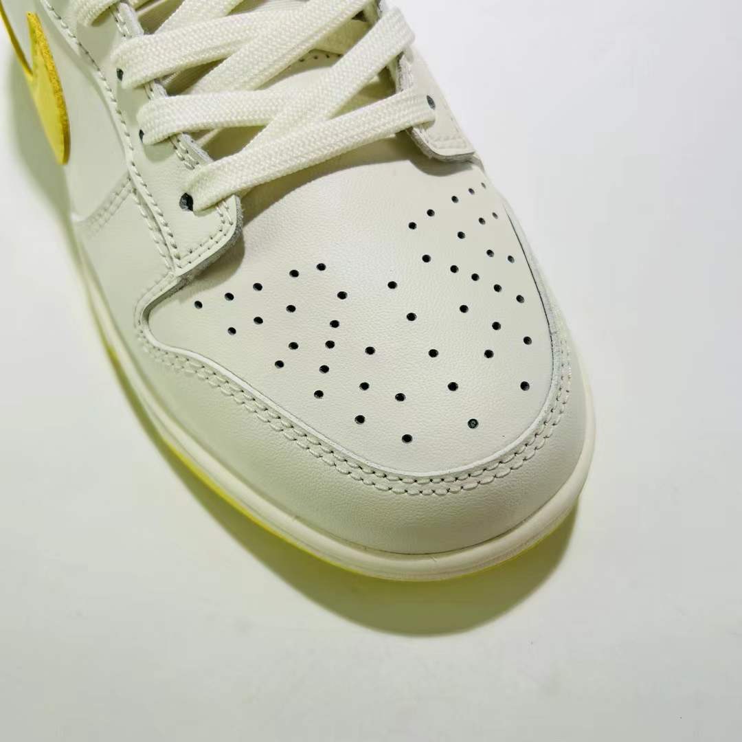 Nike SB Dunk Beige